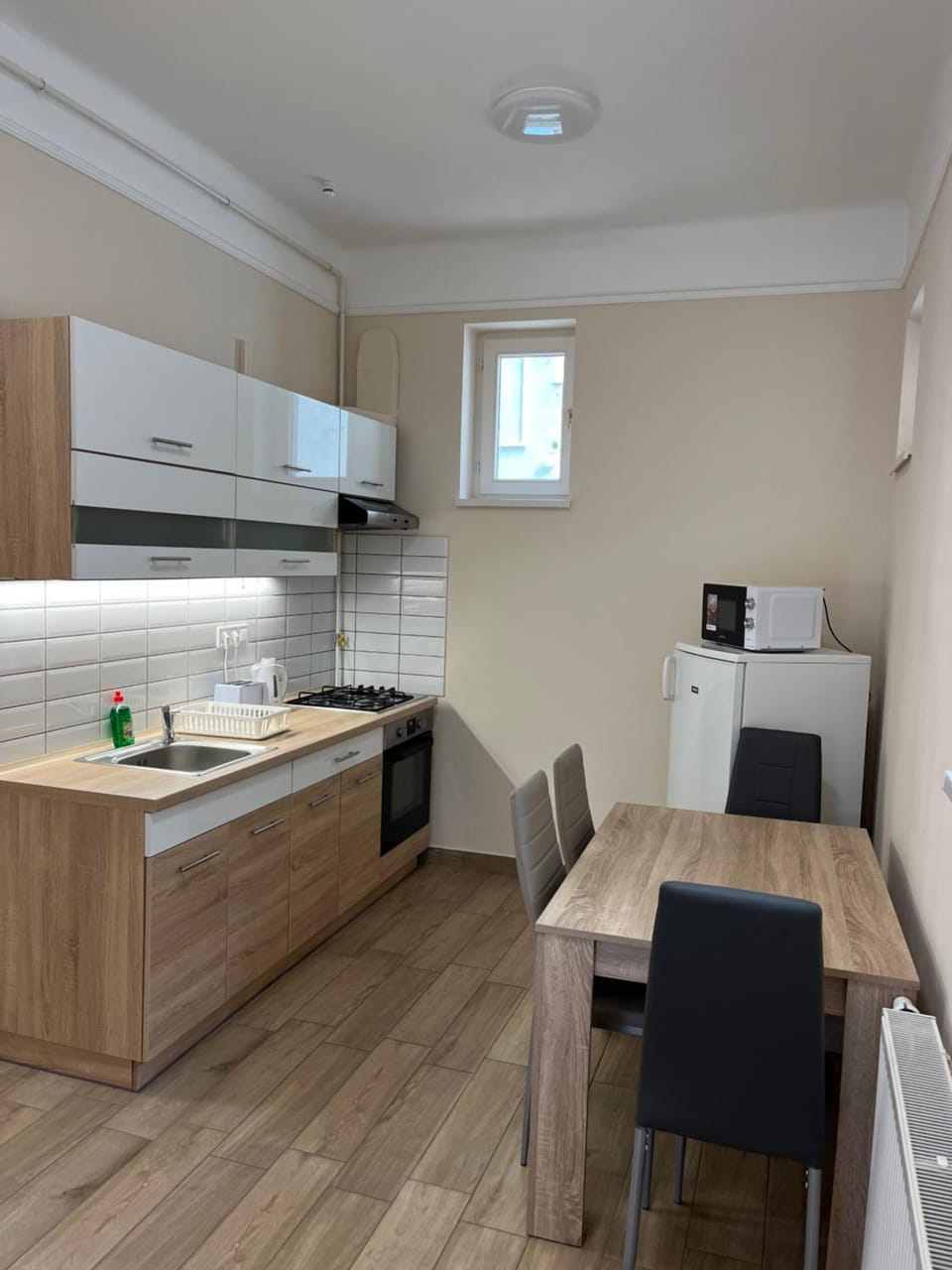 Kitchen or kitchenette, Dining area, minibar, pet friendly, stove, toaster