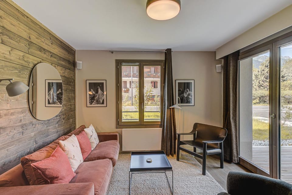 Living room, Seating area