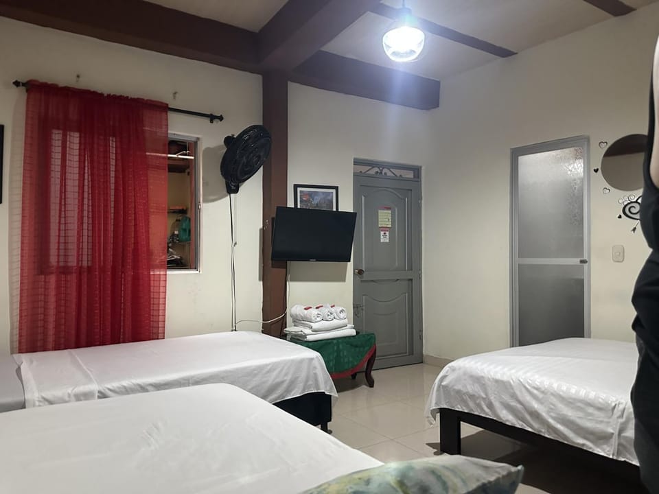 LAS CAMELIAS APARTAHOTEL - La Virginia Risaralda Bed and Breakfast in Risaralda
