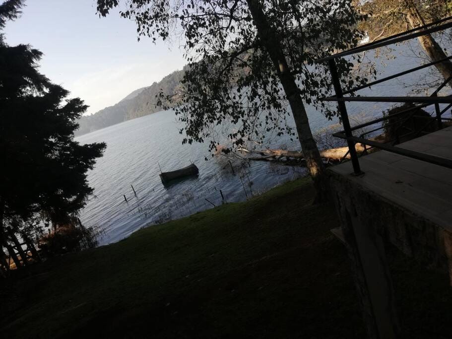 Zirahuen, cabaña moderna junto al lago Chalet in State of Michoacán