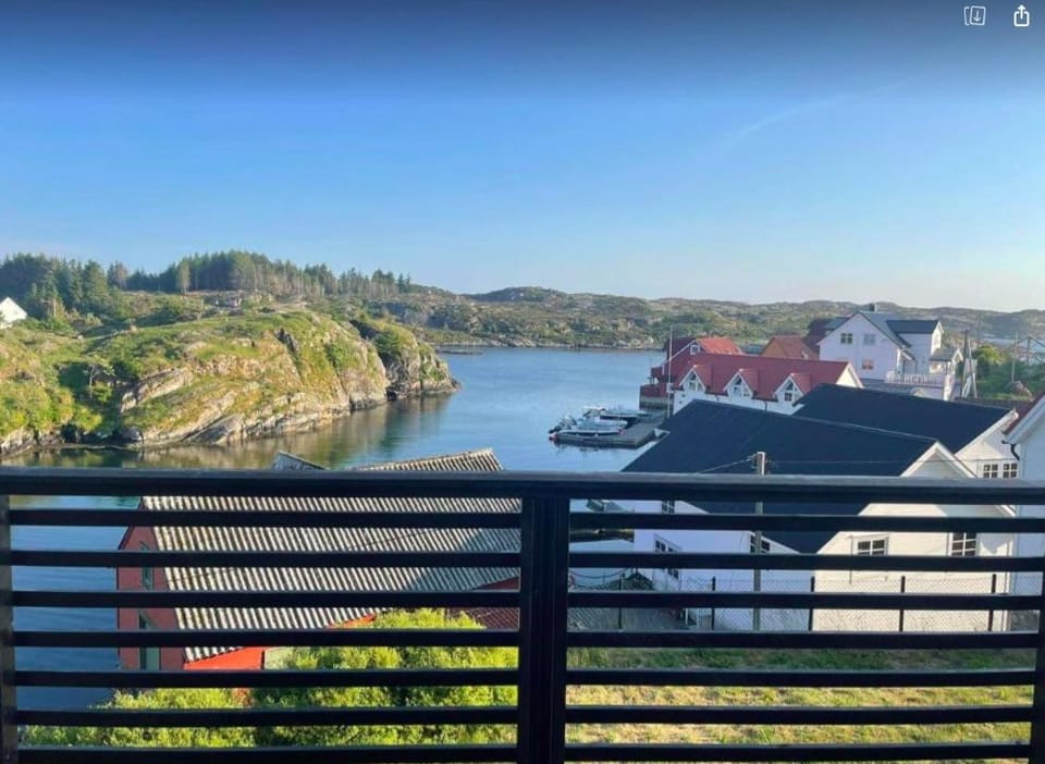 Nautnes Seaside Villa Apartment in Vestland