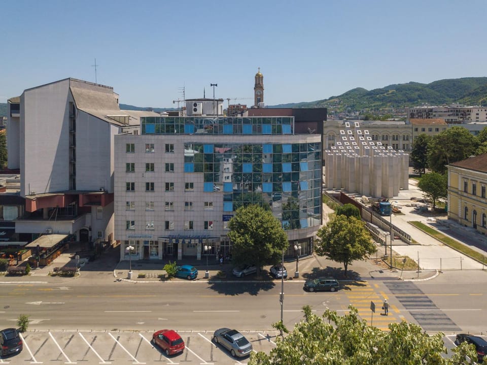 Property building, Neighbourhood, Bird's eye view, City view, Street view, Location