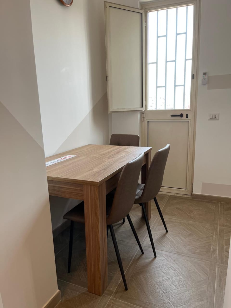 Dining area, hair dresser