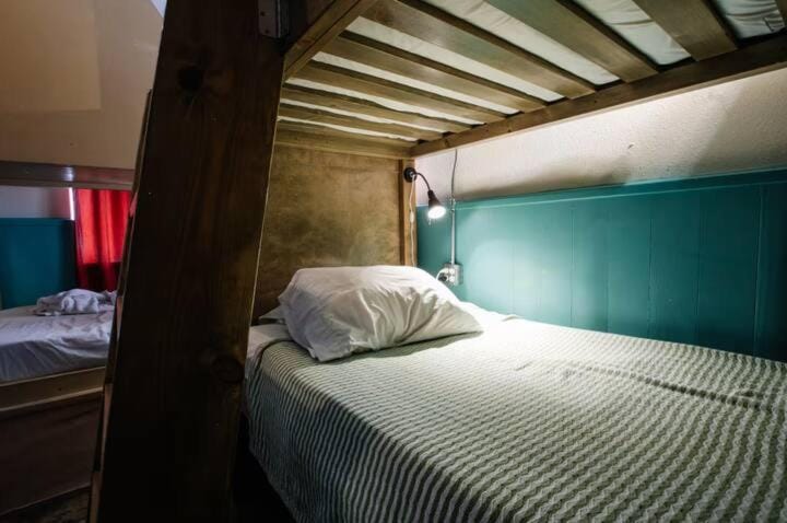 Firehouse Hostel Hostel in Austin