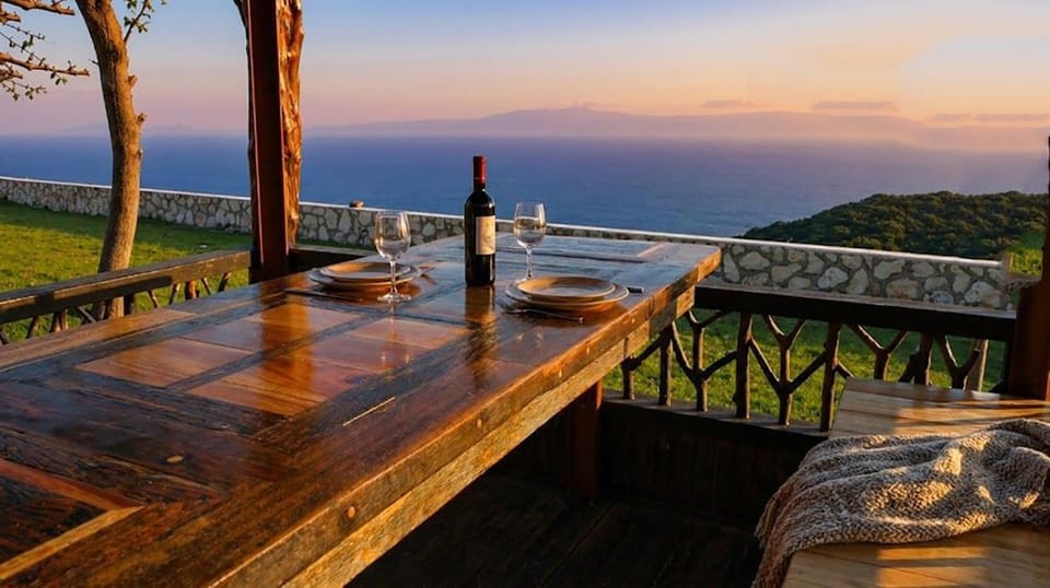 Dining area, Garden view, Garden view, Sea view, Sea view, Location