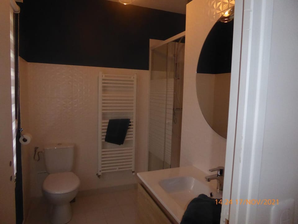 Bathroom, Living room