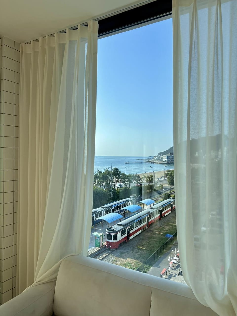 Paul Mare Pool Villa House in Busan
