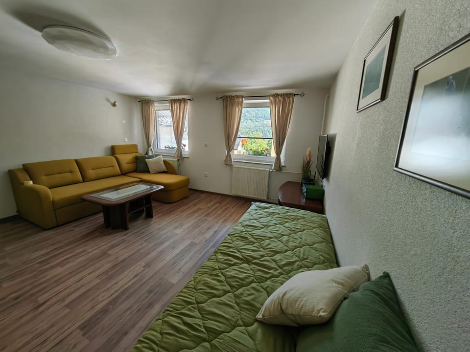 Apartma Bela Apartment in Bled