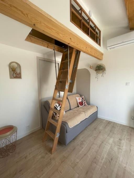 Studio indépendant près Salagou Apartment in Occitanie