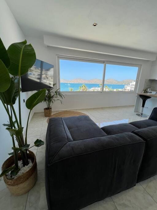 Natural landscape, Living room, Sea view