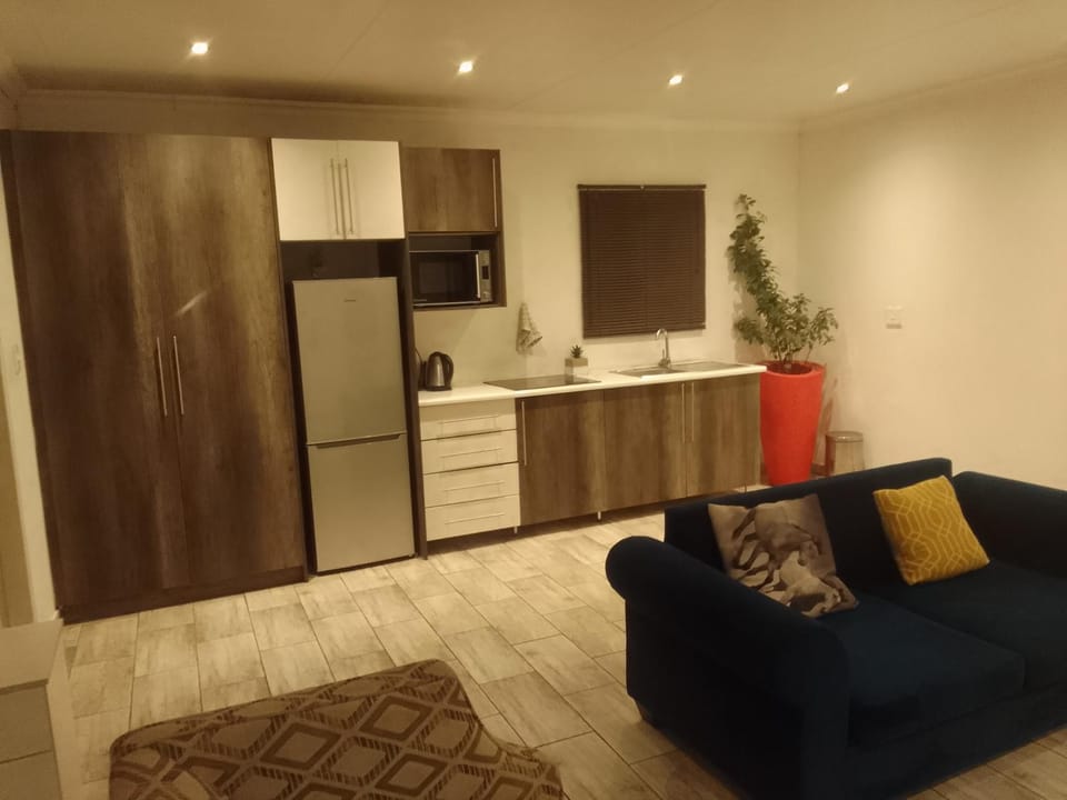 Mayberrypark Guest lodge Bed and Breakfast in Gauteng