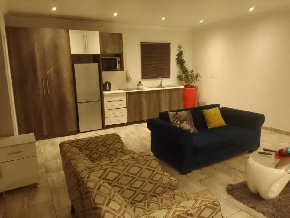 Mayberrypark Guest lodge Bed and Breakfast in Gauteng