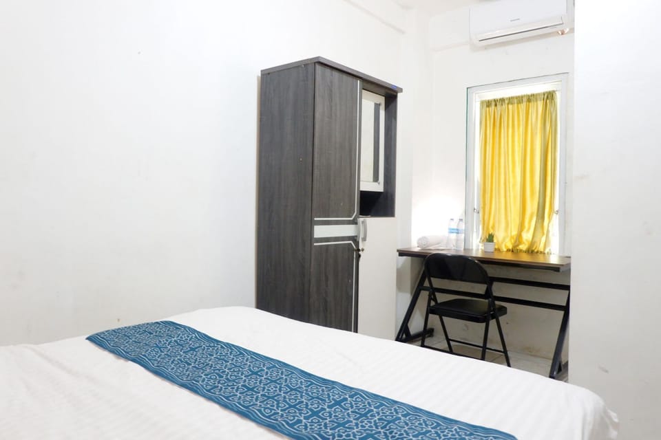 Bed, Photo of the whole room, Bedroom, air conditioner