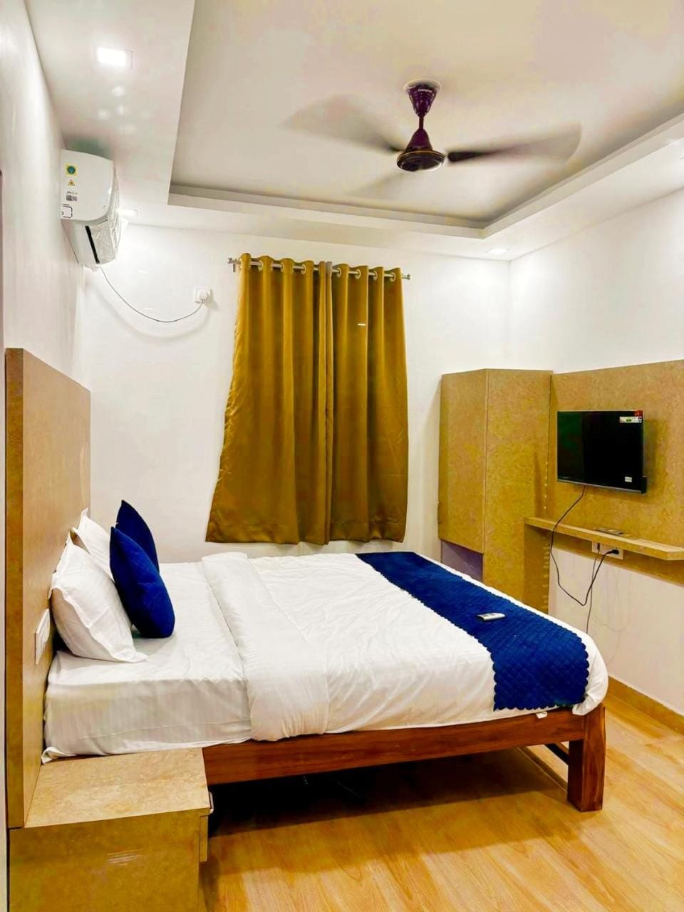 Bed, air conditioner