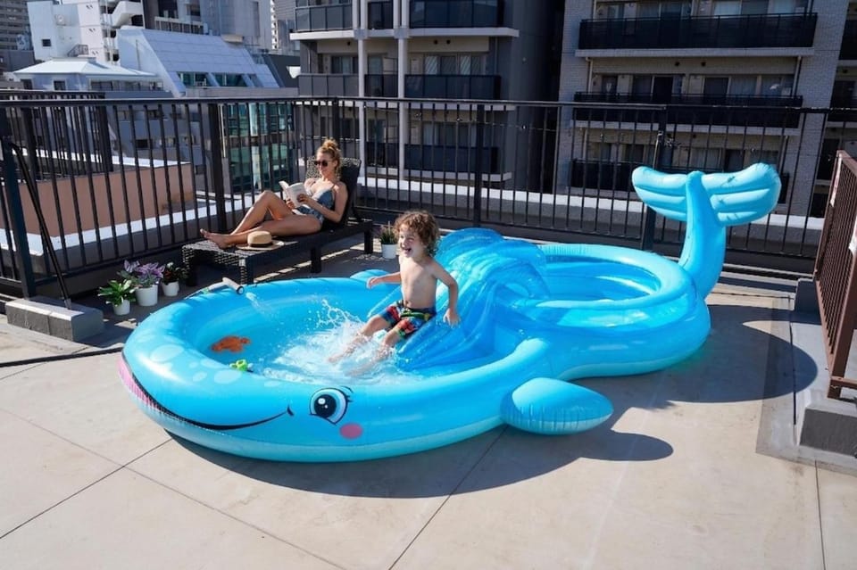 Swimming pool