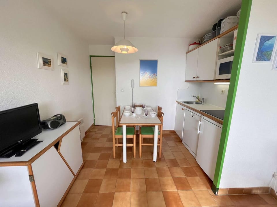 Appartement 2P 4 Couchages avec Piscine, Tennis et Parking à La Croix-Valmer - FR-1-226B-174 Apartment in La Croix-Valmer