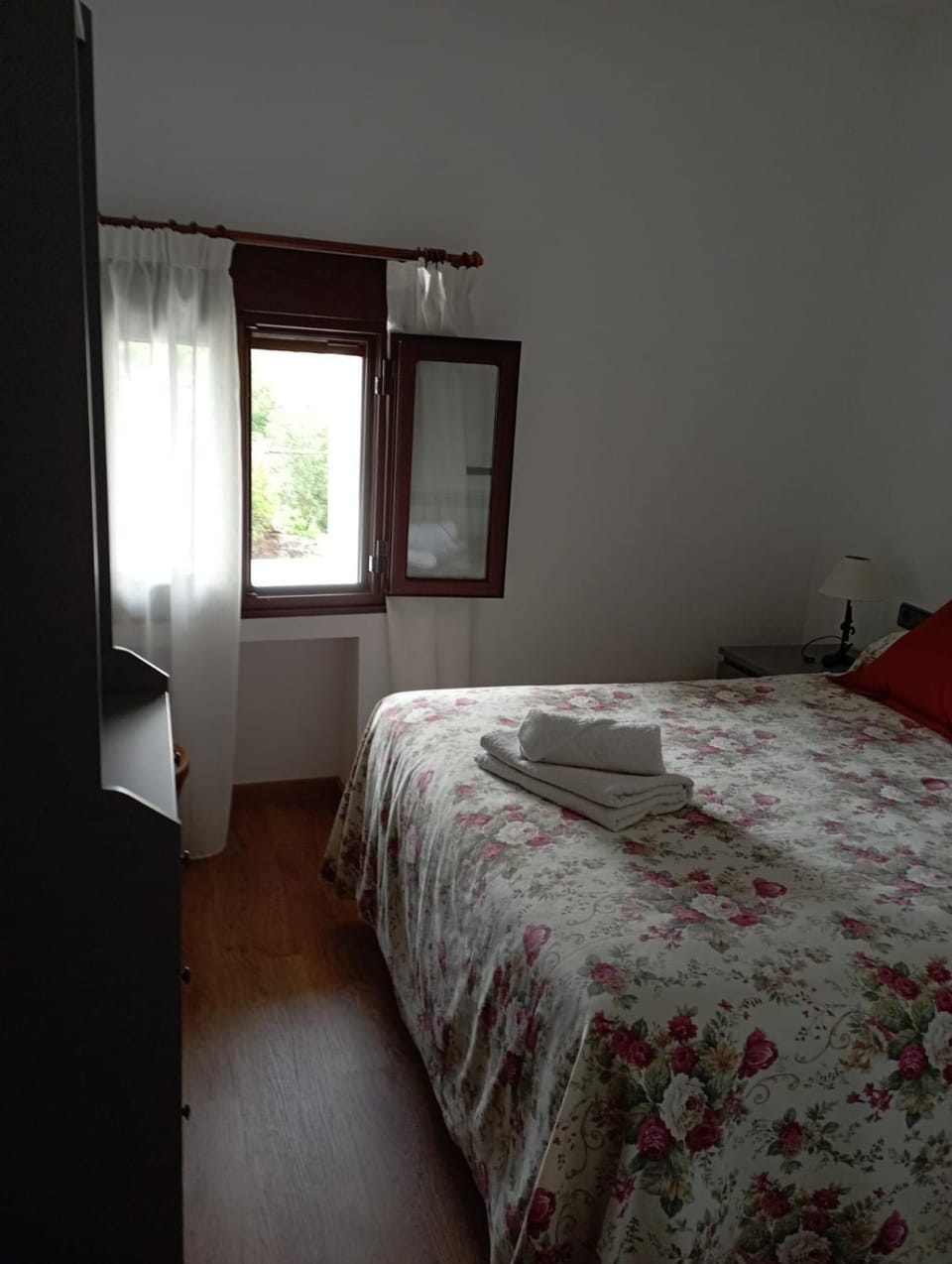 Bedroom, wardrobe