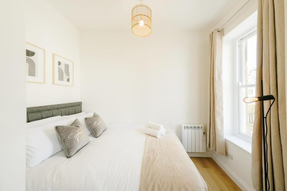 Grange Road Studio 4 Apartment in Bristol