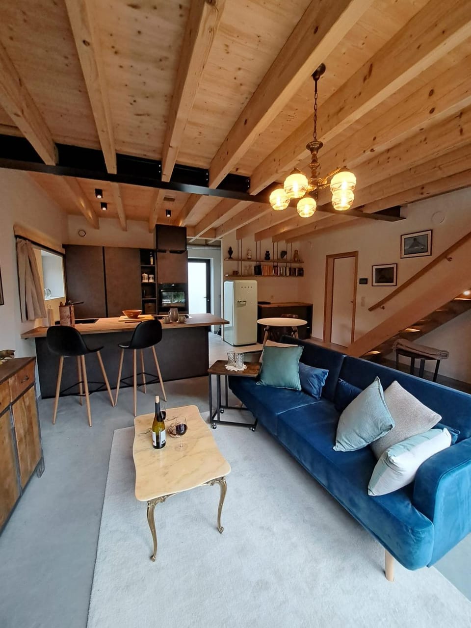 Coffee/tea facilities, View (from property/room), Seating area, Dining area, hair dresser, minibar, stove, kitchen