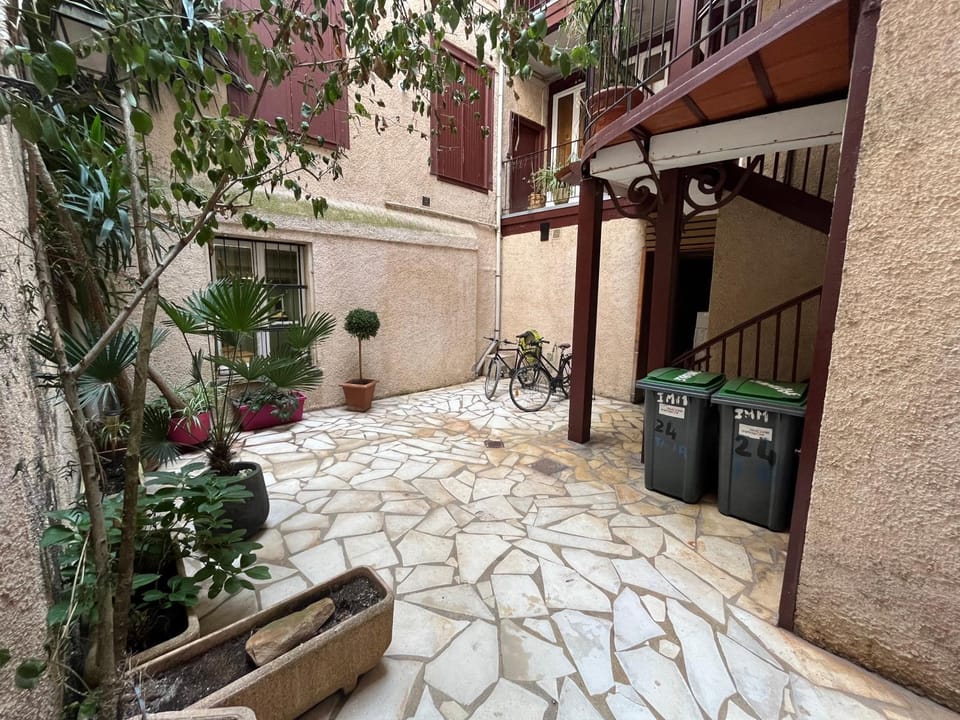 Inner courtyard view
