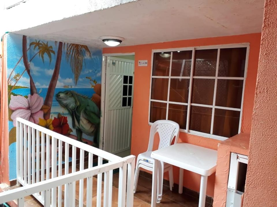 Posada J&J Forbes - 2 Bed and Breakfast in San Andres