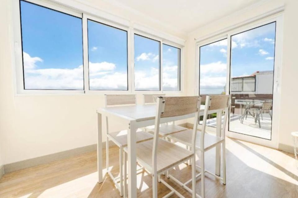 Balcony/Terrace, Dining area