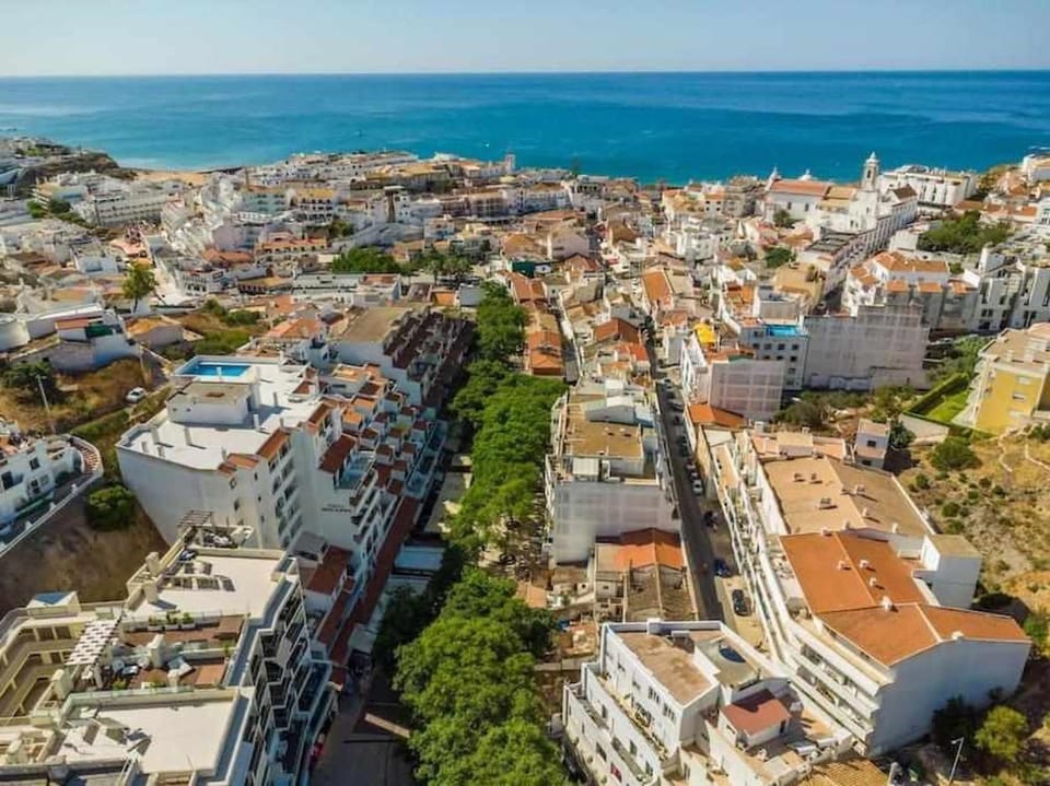 Property building, Neighbourhood, Bird's eye view, Other, Location