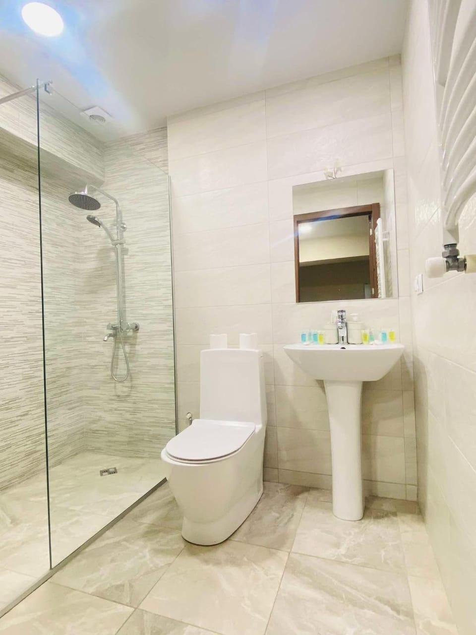 Shower, Toilet, Bathroom