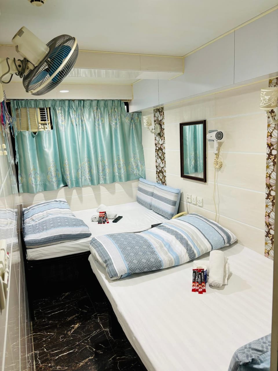 Holland Guest House Bed and Breakfast in Hong Kong