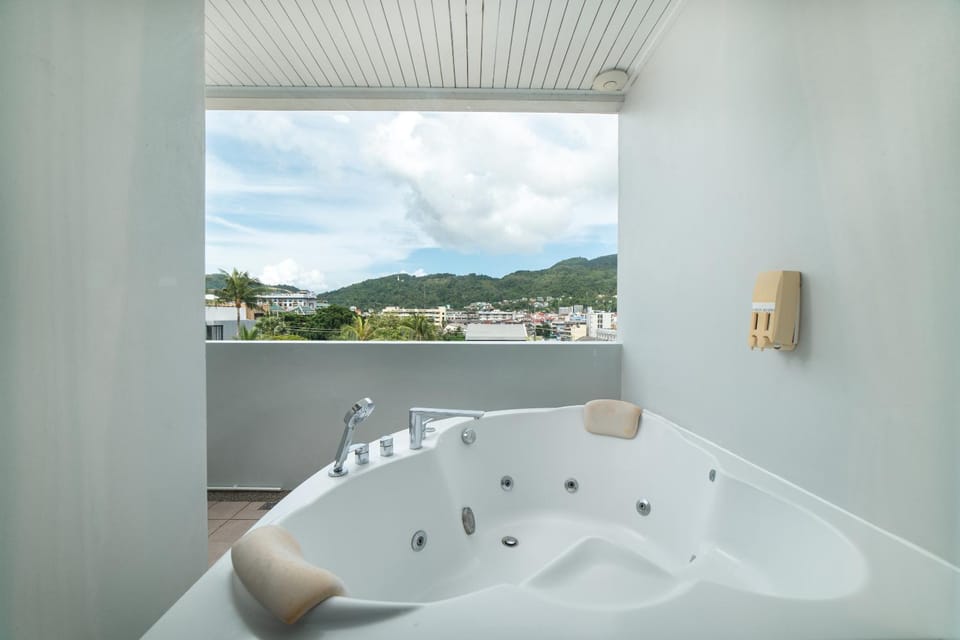 Natural landscape, Hot Tub, Mountain view
