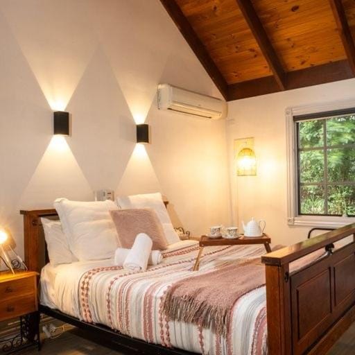 Trawool Shed Cottages, Cafe and Restaurant Farm Stay in Victoria