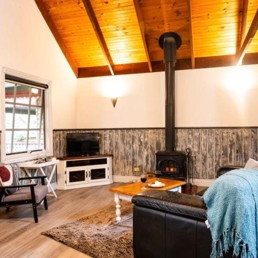 Trawool Shed Cottages, Cafe and Restaurant Farm Stay in Victoria