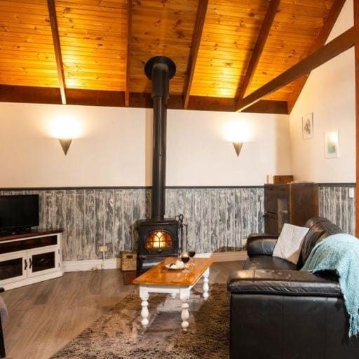 Trawool Shed Cottages, Cafe and Restaurant Farm Stay in Victoria