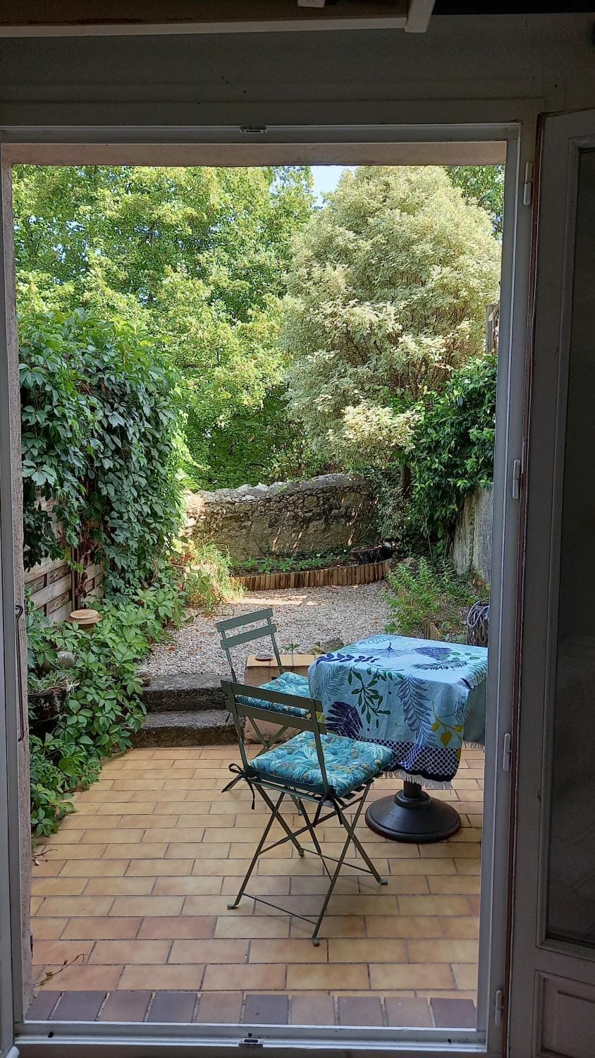 Studio-jardinet-parking Apartment in Grasse
