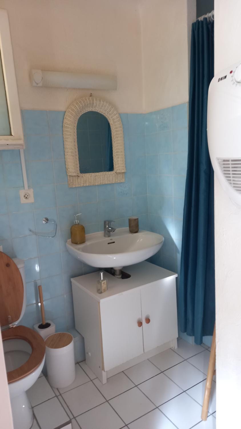 Studio-jardinet-parking Apartment in Grasse