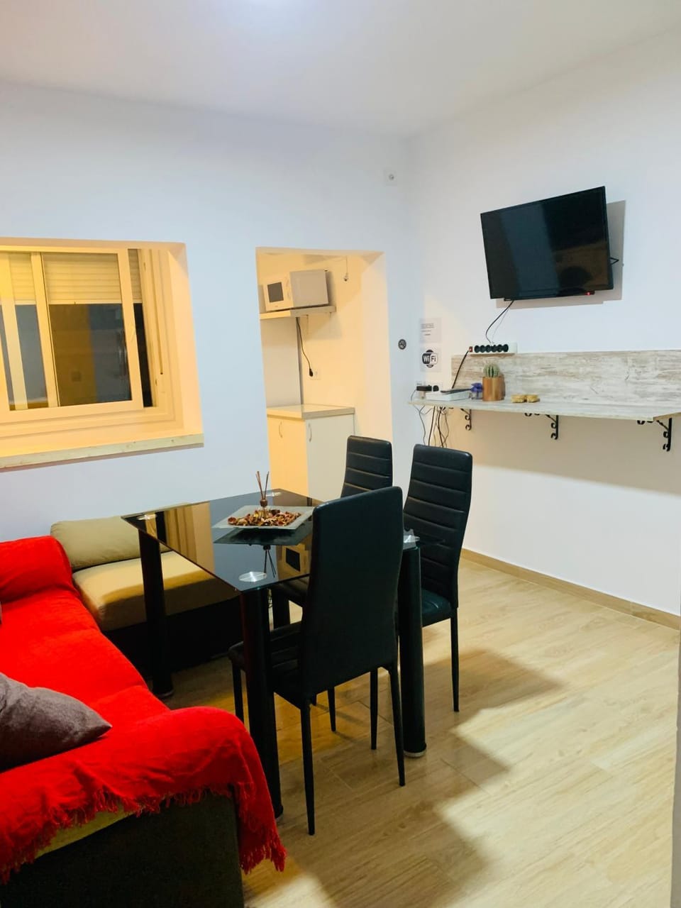 TV and multimedia, Living room, Dining area