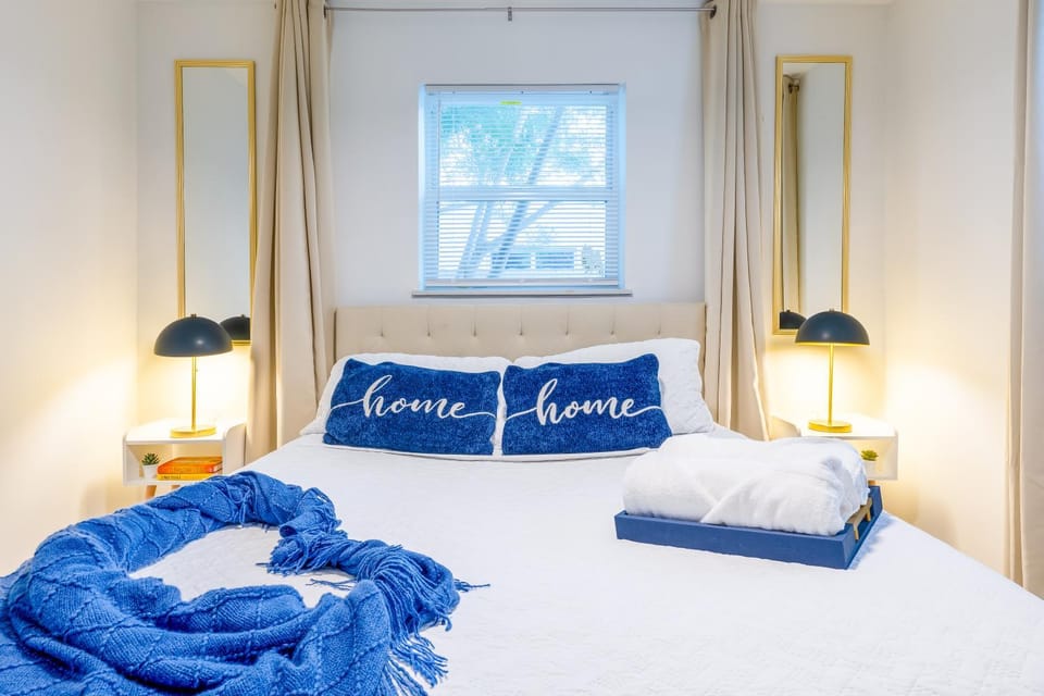 Bed, Bedroom