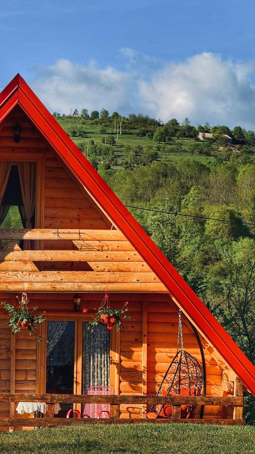 Property building, Day, Mountain view