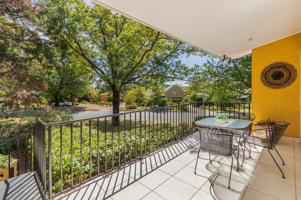 Patio, Spring, Day, Garden, View (from property/room), Balcony/Terrace, Dining area, Garden view