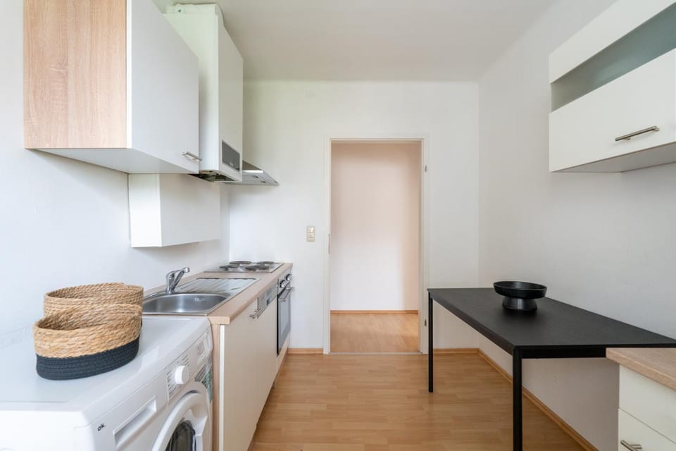 Kitchen or kitchenette, dishwasher, oven, pet friendly, stove