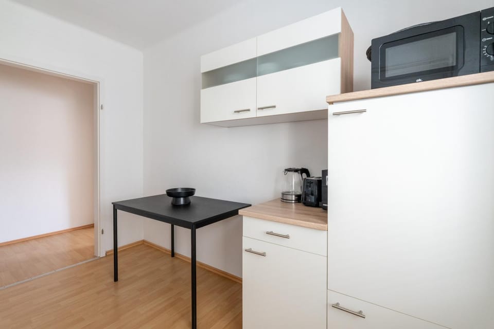 Kitchen or kitchenette, oven, pet friendly, stove