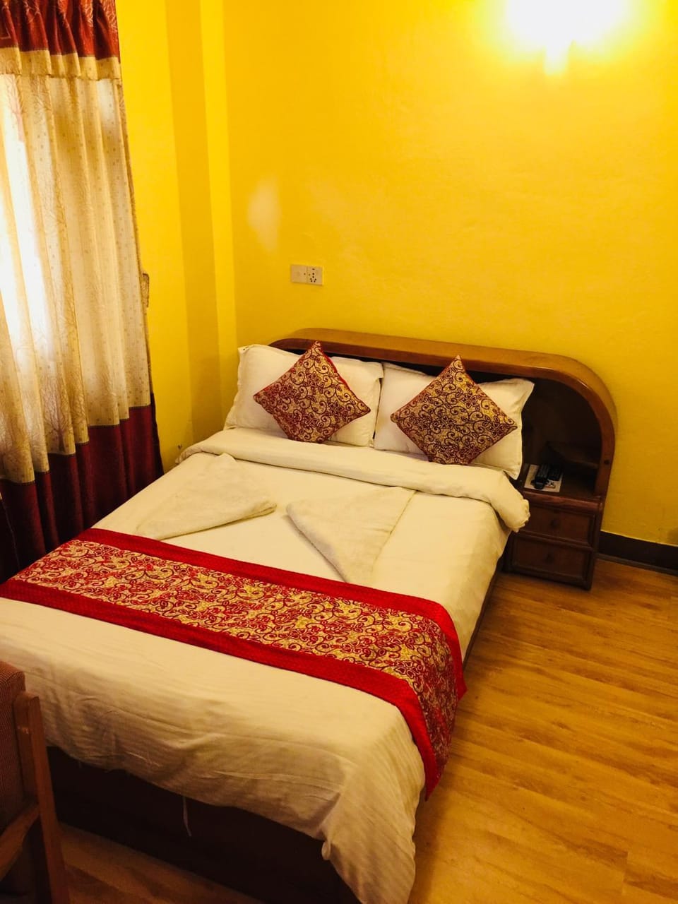 Bed, Photo of the whole room, Bedroom, fireplace