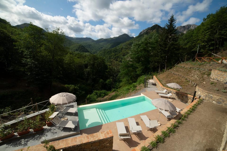 Balcony/Terrace, Mountain view, sunbed