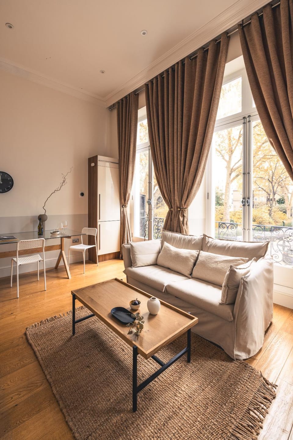 Living room, Seating area