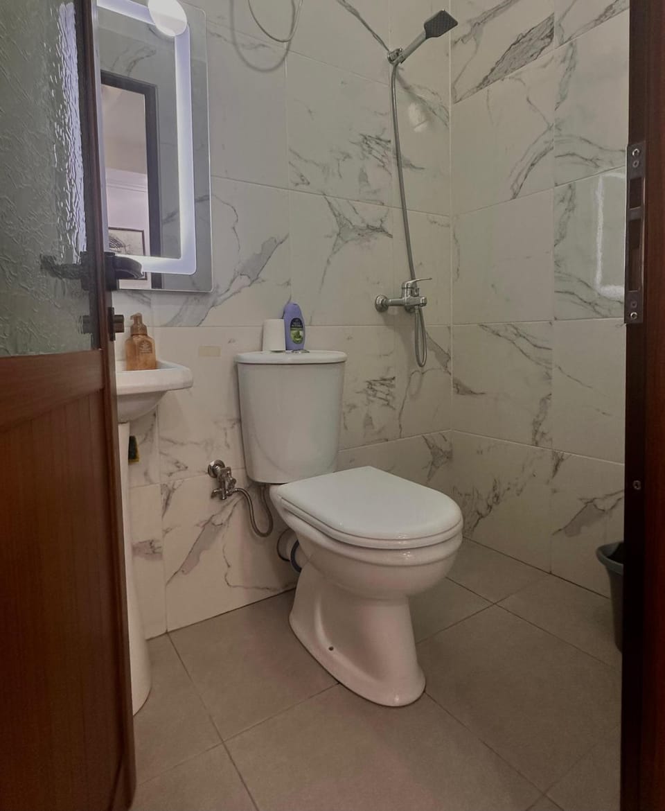 Shower, Toilet, Bathroom