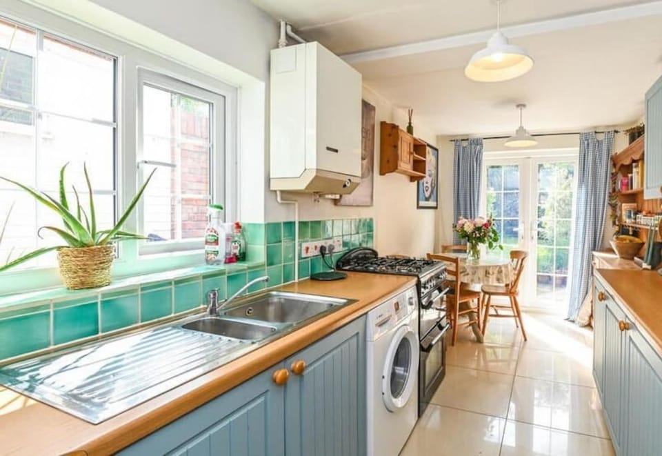 Charming Chichester Cottage Apartment in Chichester