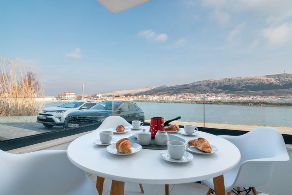 Natural landscape, Balcony/Terrace, Balcony/Terrace, Mountain view, Sea view, Sea view