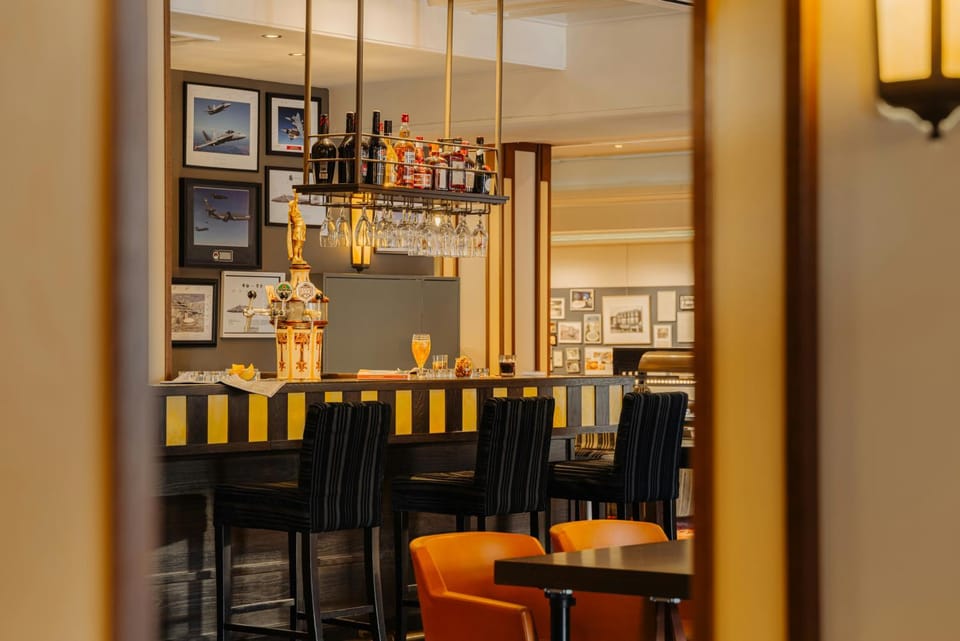 Lounge or bar