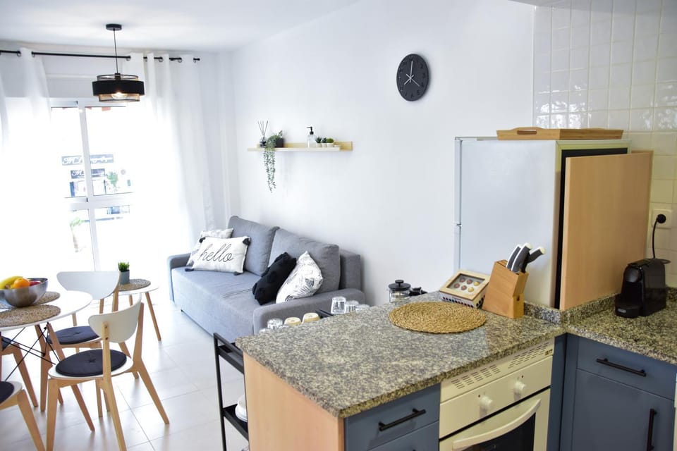 Kitchen or kitchenette, Living room