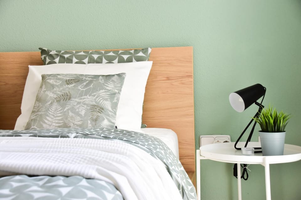 Photo of the whole room, Bedroom